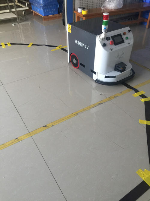 日月辉AGV小车